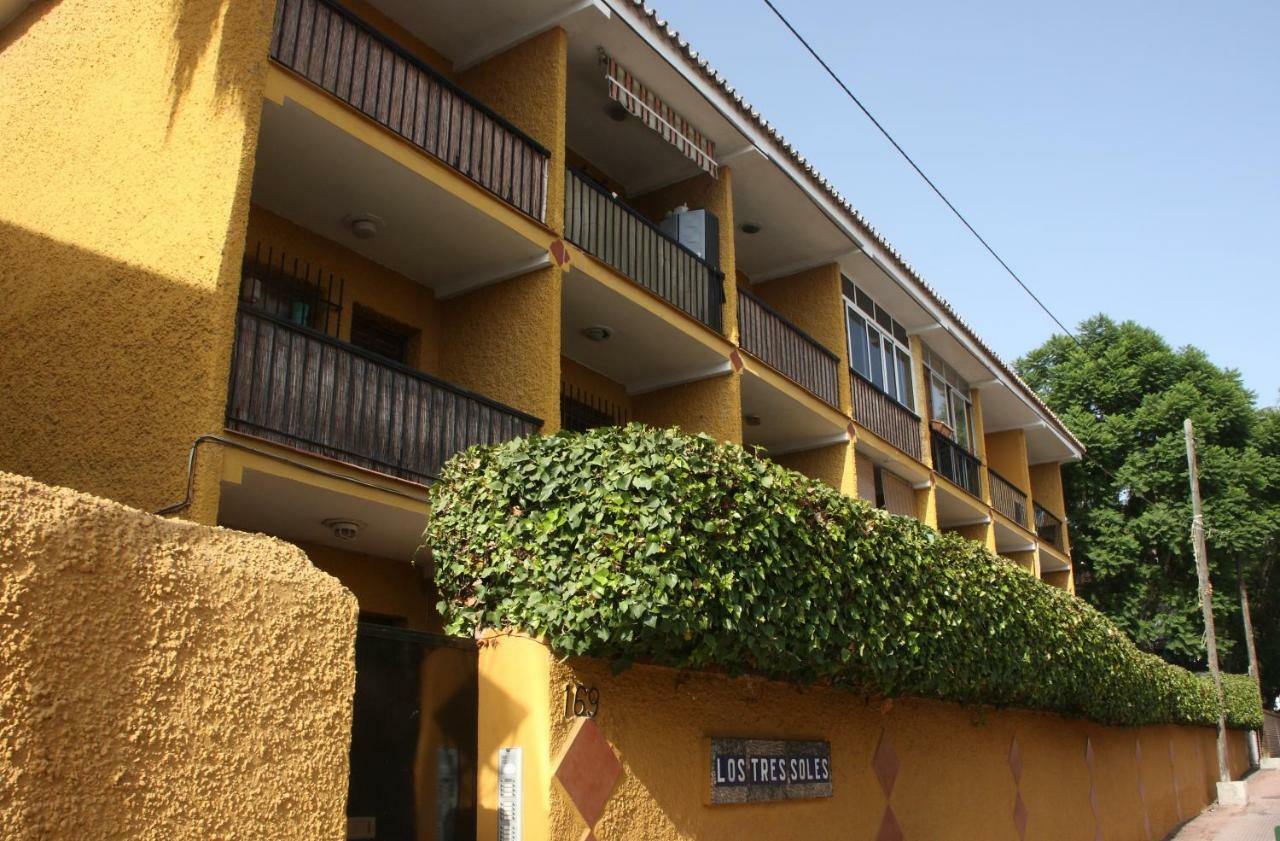 Apartamento Los Tres Soles Malaga Exterior photo