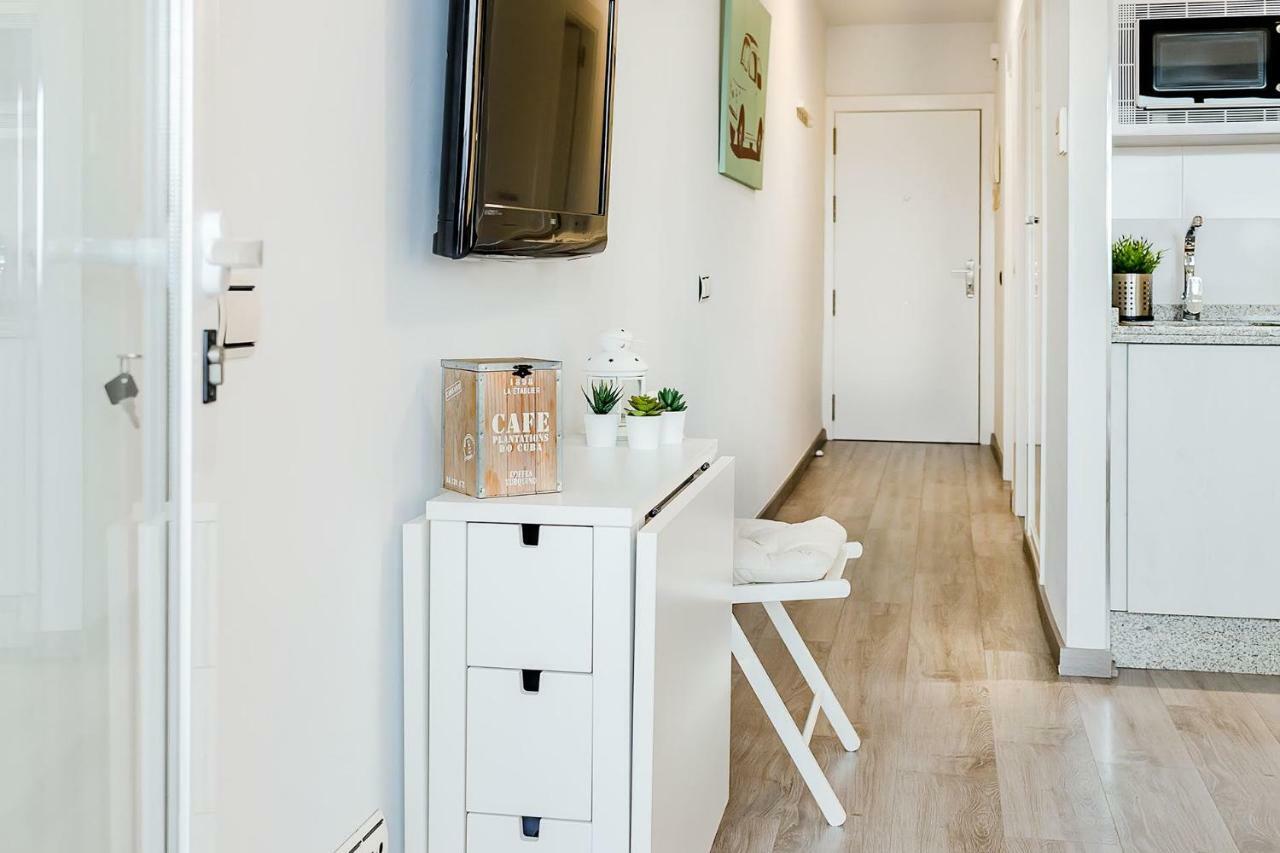 Apartamento Los Tres Soles Malaga Exterior photo