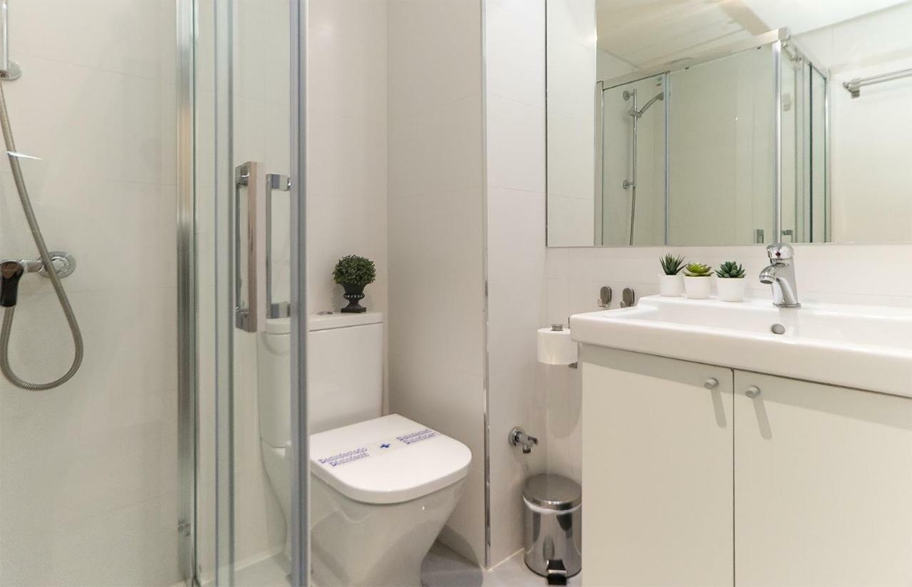 Apartamento Los Tres Soles Malaga Exterior photo