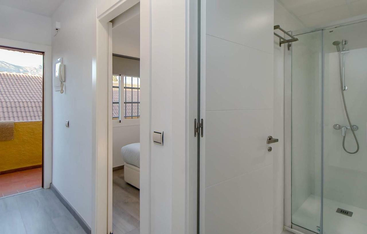 Apartamento Los Tres Soles Malaga Exterior photo